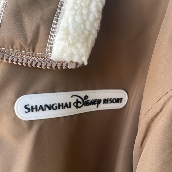 Disneyland Shanghai reversible jacket - Picture 3 of 9